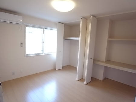 ホワイトファミール