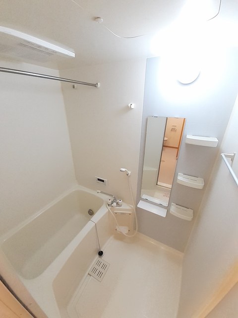 シャン・インテリオーネ