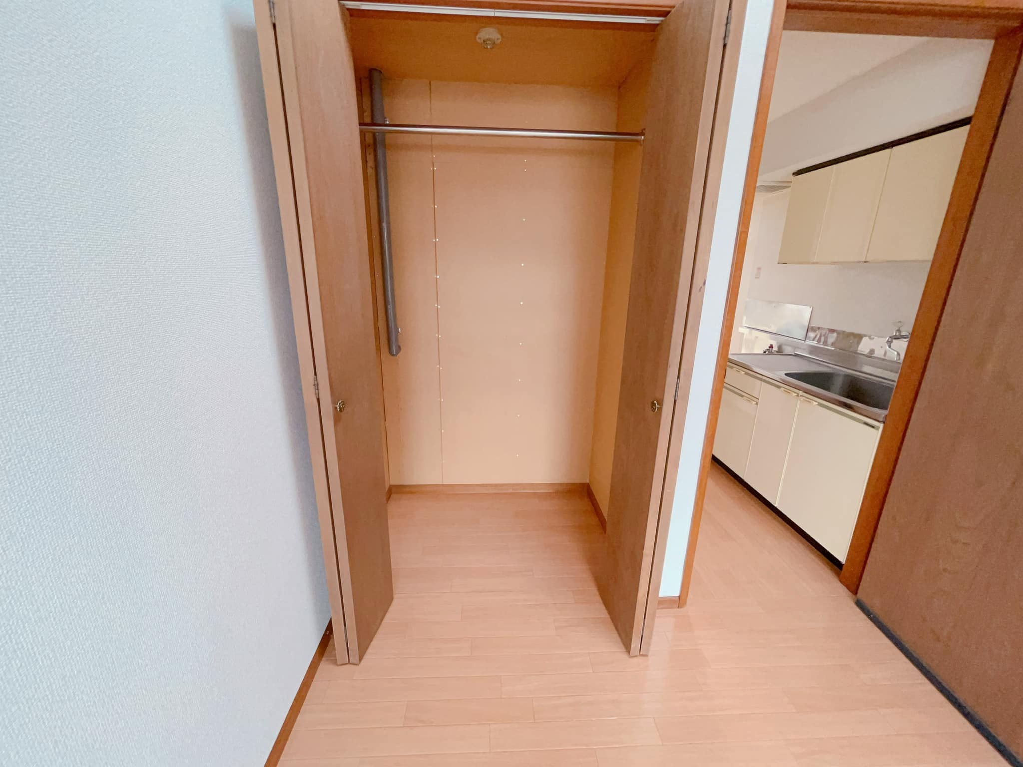 ボンジュール横浜B