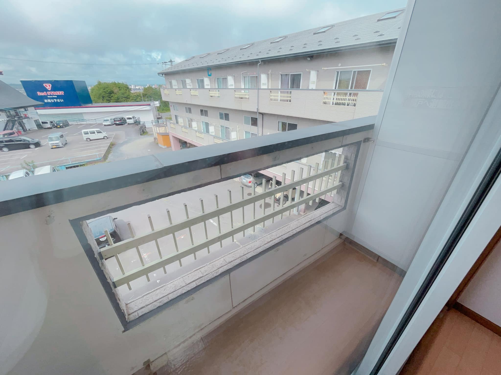 ボンジュール横浜B