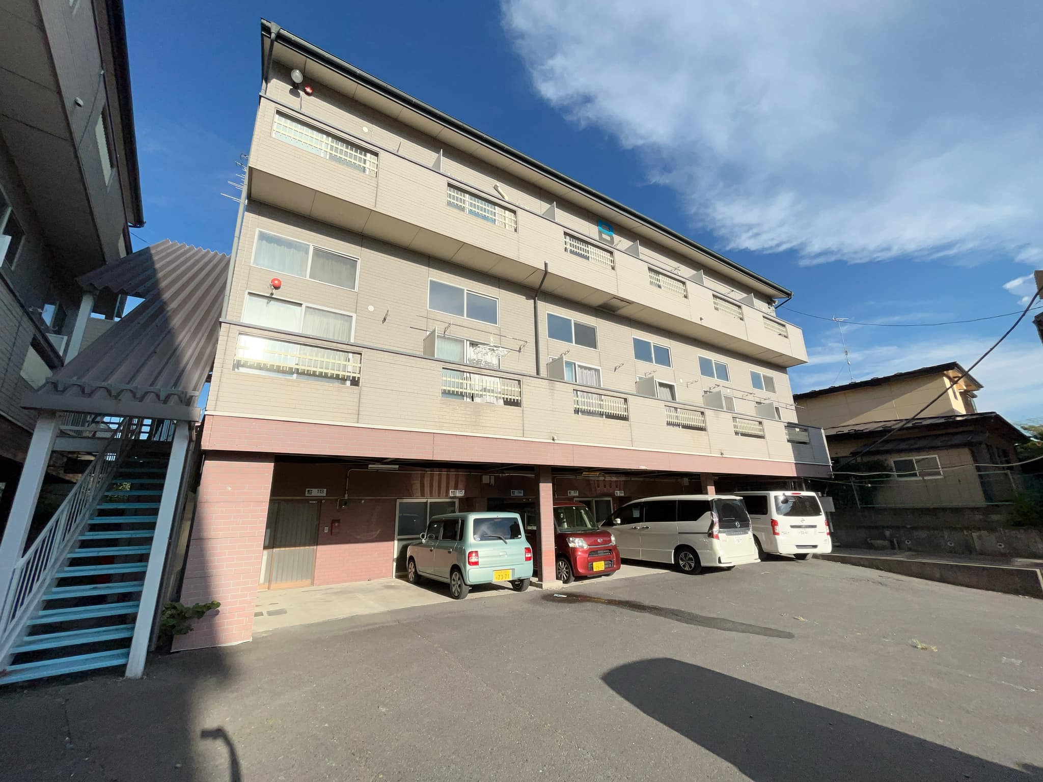 ボンジュール横浜B