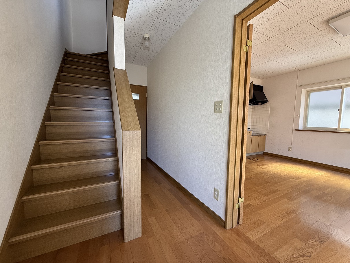 ニュータウンハイツB